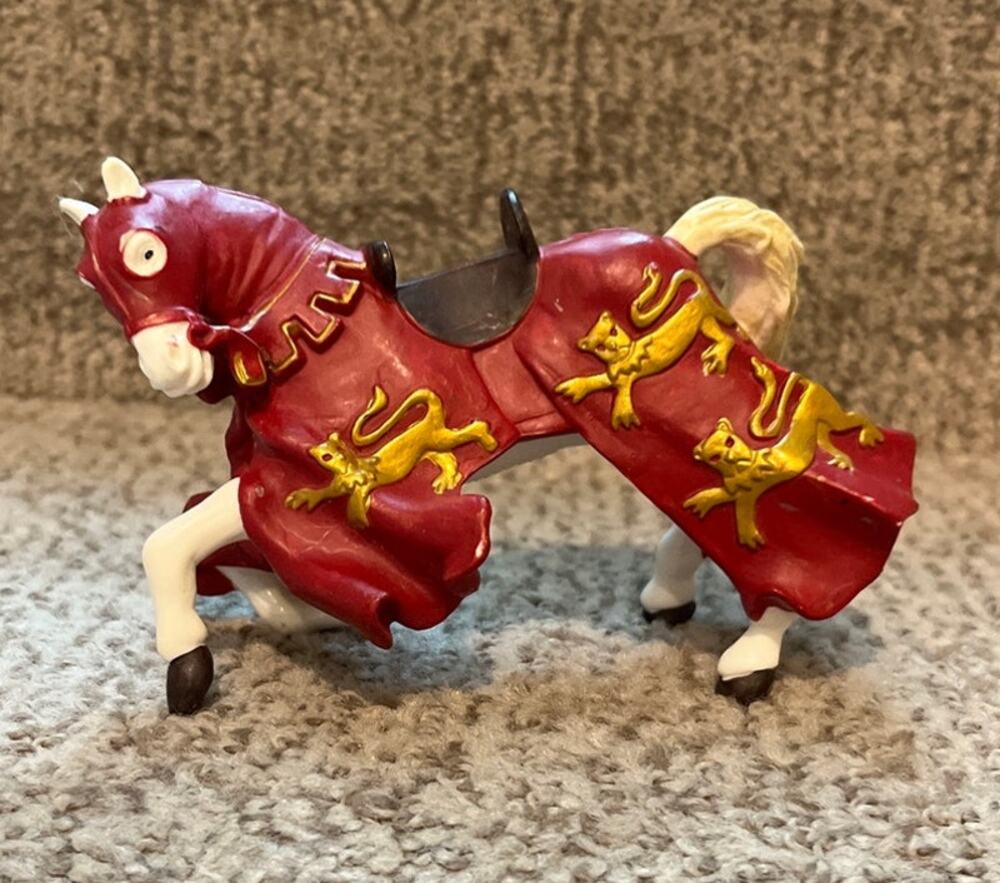 Papo King Richard's Red Horse figurine